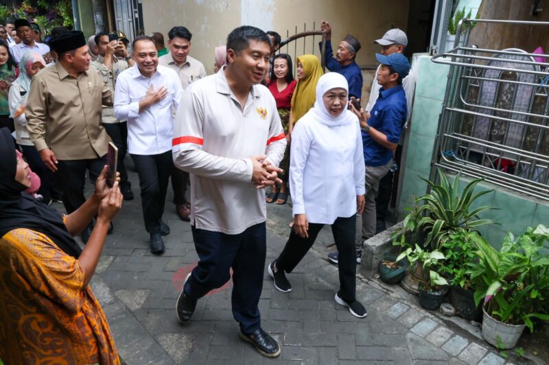 Menteri Perumahan dan Kawasan Permukiman (PKP), Maruarar Sirait tinjauan langsung rumah usulan calon penerima Bantuan Stimulan Perumahan Swadaya (BSPS) di Kelurahan Wonokusumo, Kecamatan Semampir, Surabaya.