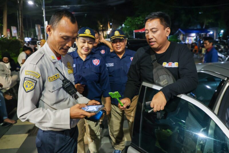 819 Jukir di Surabaya Mulai Terapkan Transaksi Nontunai