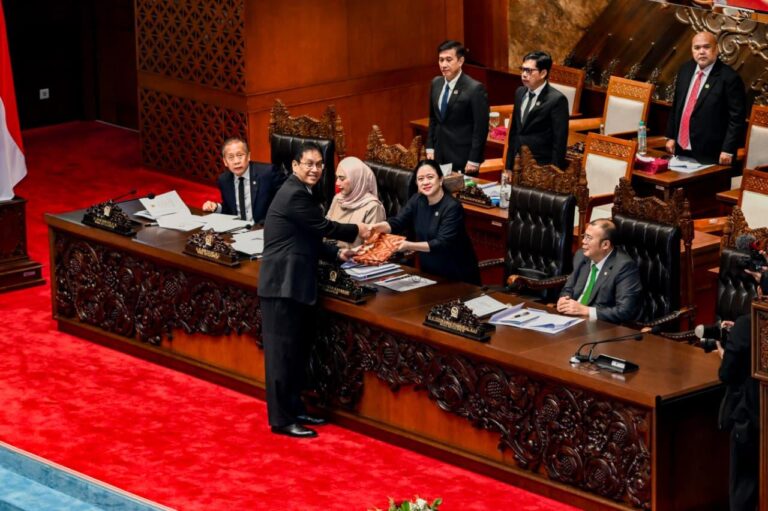 Defisit APBN 2025 Tembus Rp670 Triliun, Ini Kata Pemerintah