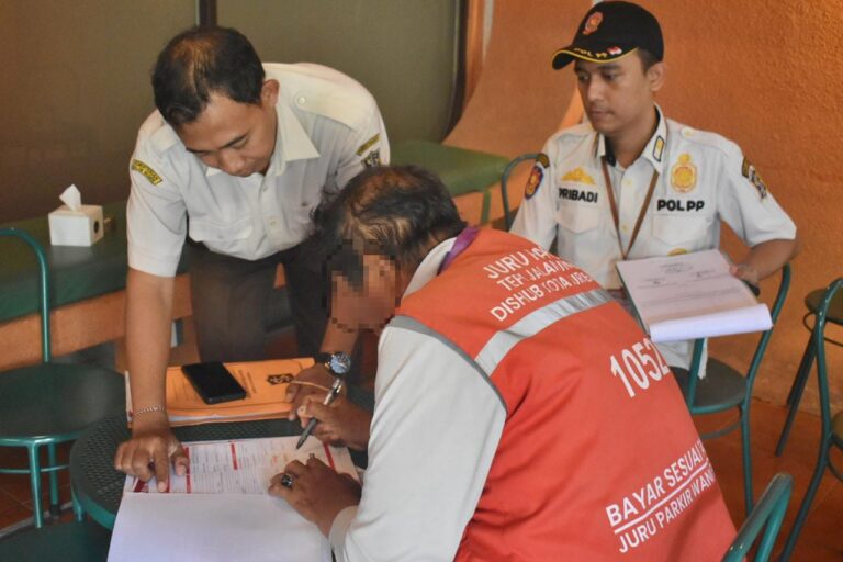 Sistem Parkir Digital Surabaya Sasar 38 Titik
