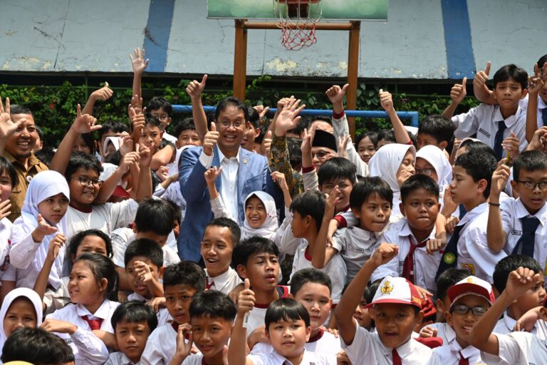 Papan Edukasi Digital Dinilai Efektif, Kata Menkeu