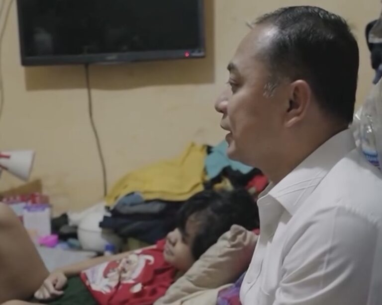 Eri Cahyadi Bantu Ibu Ojol Bangun Penghasilan