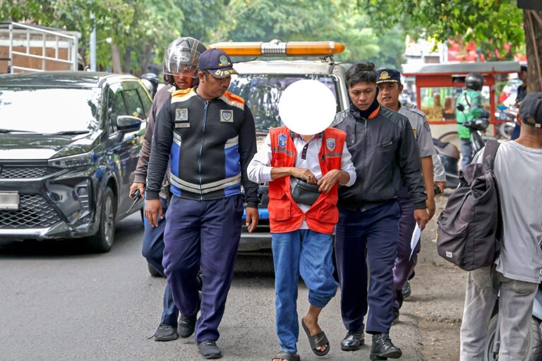 Dishub Surabaya Cabut KTA 163 Jukir, Ini Sebabnya