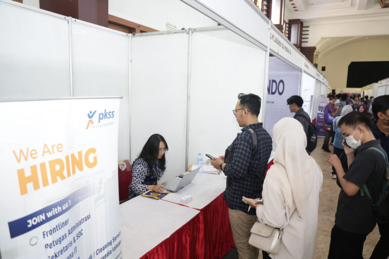 Mini Job Fair Surabaya Buka 2150 Lowongan Kerja